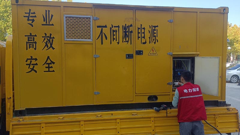 湛江柴油发电机组和UPS电源配合使用时，如何避免切换过程中的电力中断？